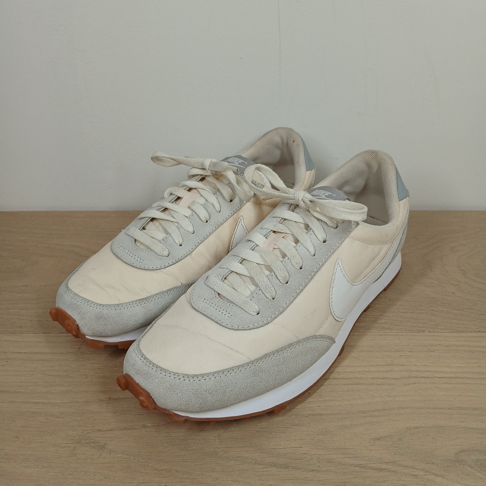 Nike Waffle Debut Sneakers Women 10 Sail White Suede Leather Gum Retro Runner